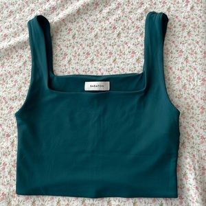 Aritzia babaton contour tank